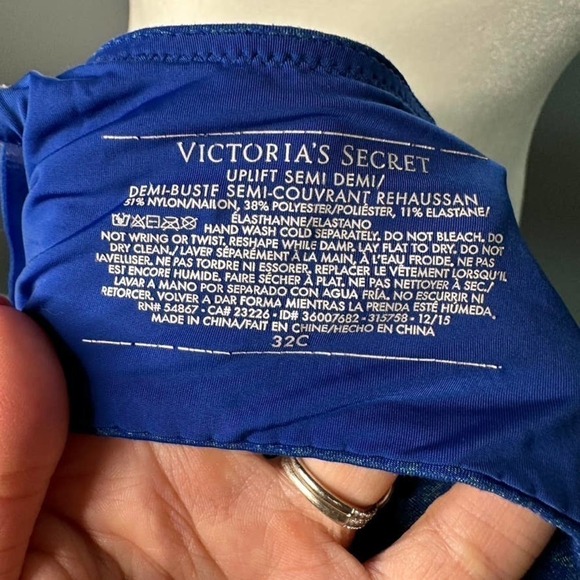 Victoria's Secret Uplift Semi Demi Size 32 C - Picture 7 of 9